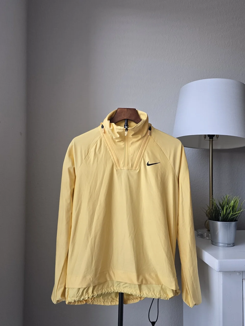Nike Dri-FIT ADV Women's L Yellow 1/2 Zip Pullover Jacket Hooded Running